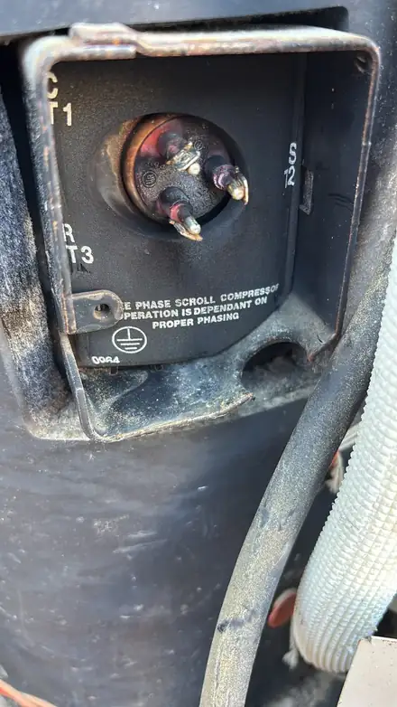 Born de compressor cremat detectat en una avaria