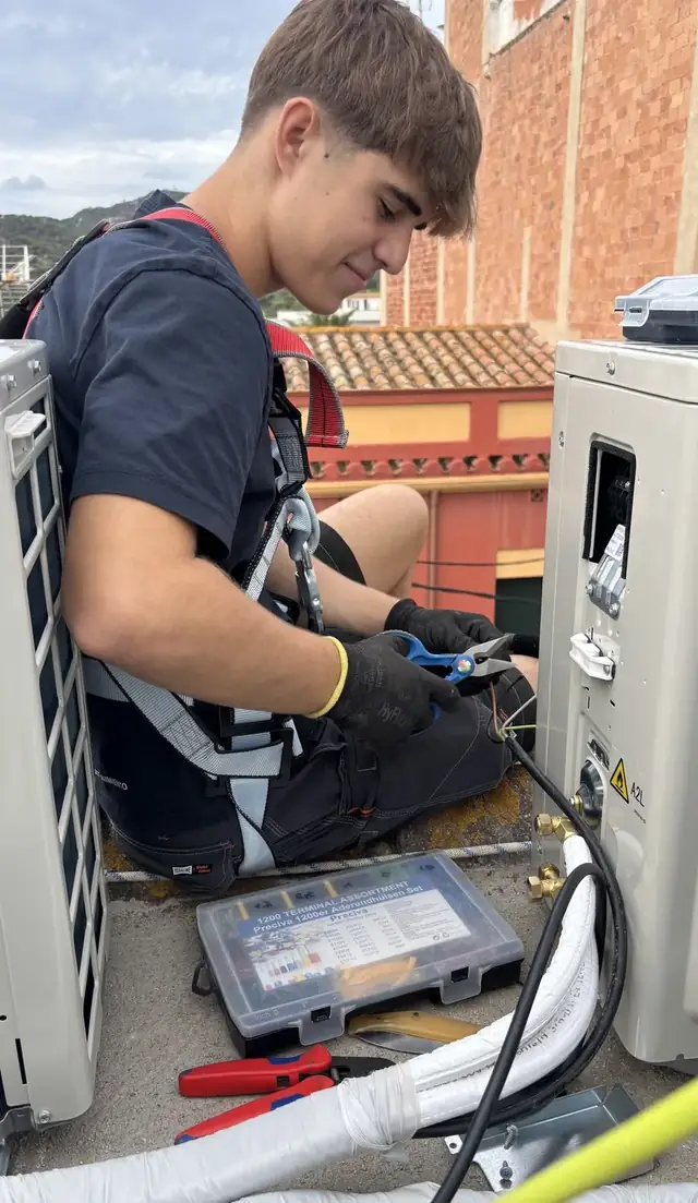 Connexionat d'unitats exteriors en una coberta